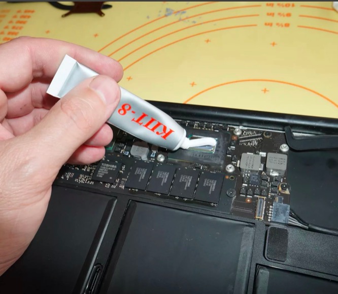 замена термопасты macbook в Туле замена термопасты macbook pro
